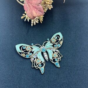 Vintage Avon butterfly brooch borealis rhinestones enamel
